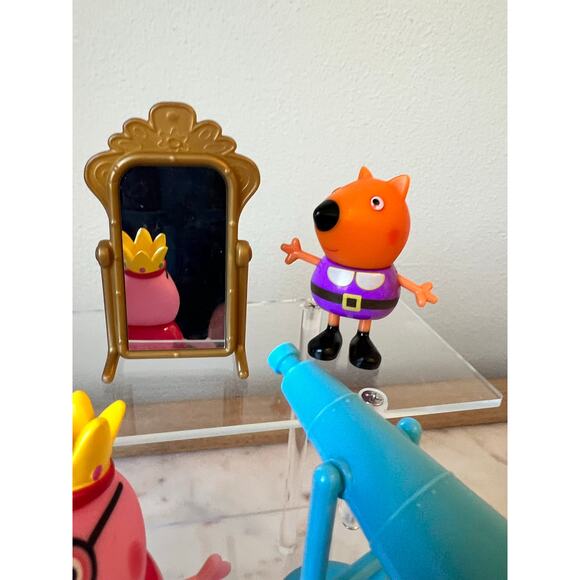 Peppa Pig Castle Halloween and Figures Mixed Furniture Series Toy Lot - Picture 3 of 11